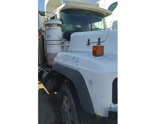 MACK RD688S Cab Assembly