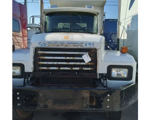 MACK RD688S Cab Assembly