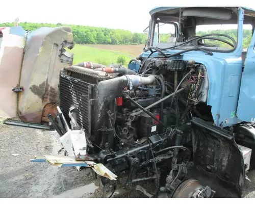 MACK RD688S Cab