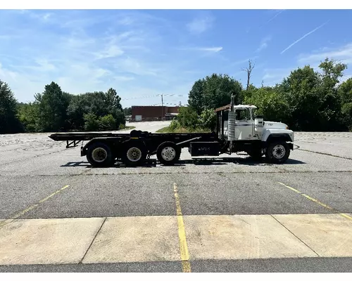 MACK RD688S Complete Vehicle