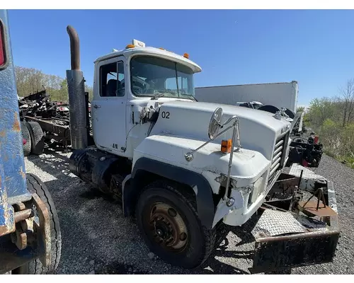 MACK RD688S Complete Vehicle
