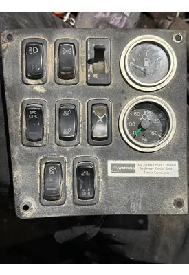 MACK RD688S Dash Panel