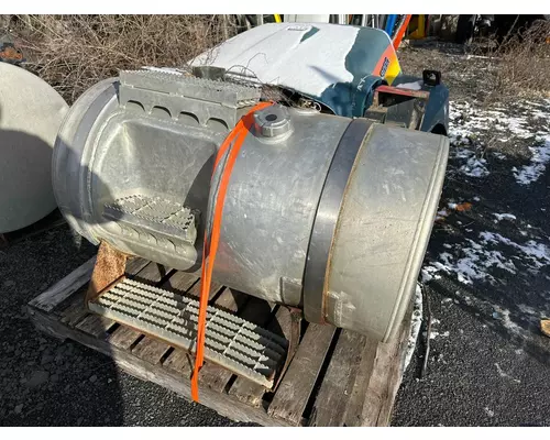 MACK RD688S Fuel Tank