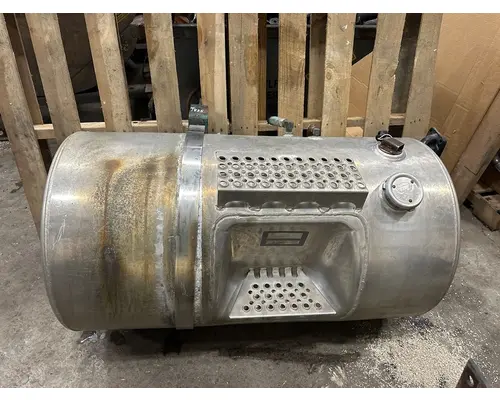 MACK RD688S Fuel Tank