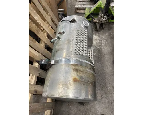 MACK RD688S Fuel Tank