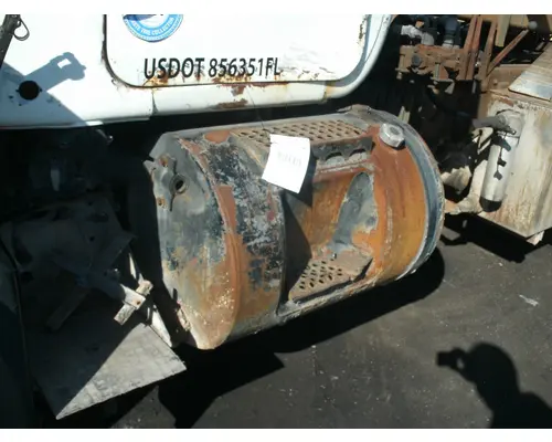 MACK RD688S Fuel Tank