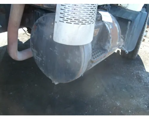 MACK RD688S Fuel Tank