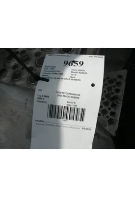MACK RD688S Fuel Tank