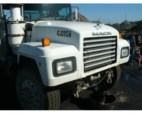 MACK RD688S Hood