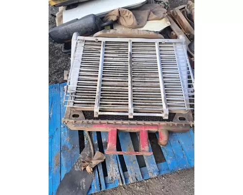 MACK RD688S Radiator