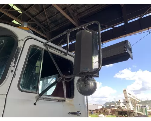 MACK RD688S Side View Mirror