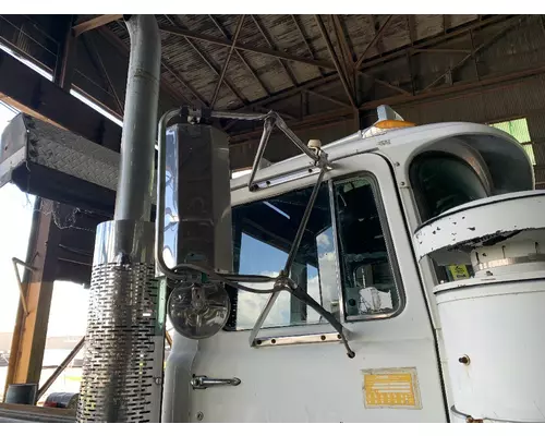 MACK RD688S Side View Mirror