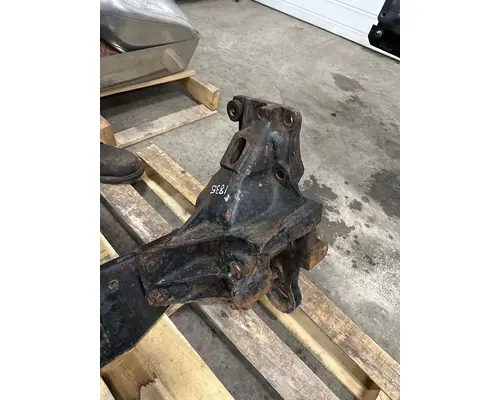 MACK RD688S Spring Hanger