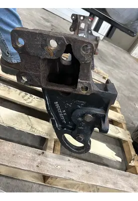 MACK RD688S Spring Hanger