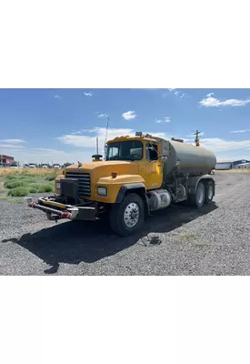 MACK RD688S Vehicle For Sale