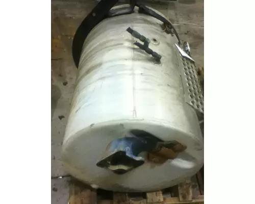 MACK RD690S 2341 fuel tank