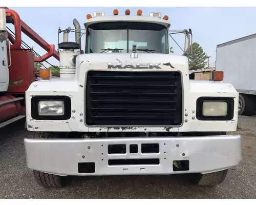 MACK RD690S Complete Vehicle
