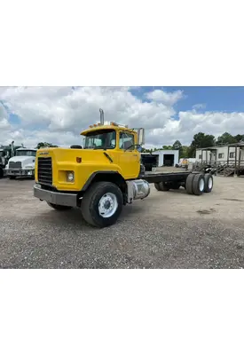 MACK RD690S Complete Vehicle