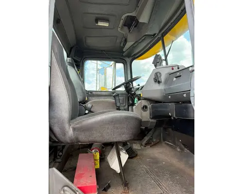 MACK RD690S Complete Vehicle