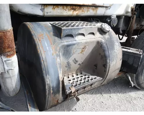 MACK RD690S Fuel Tank