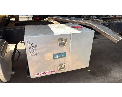 MACK RD690S Tool Box