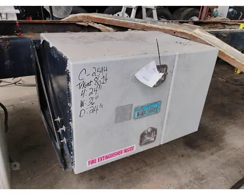 MACK RD690S Tool Box