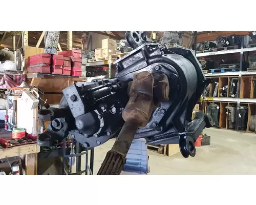 MACK RM600 SERIES Transfer Case Assembly