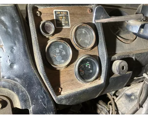 MACK RS688LS Dash Assembly