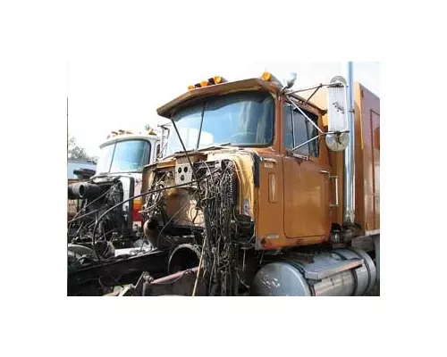 MACK SUPERLINER Cab Clip