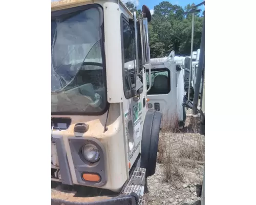 MACK TD713 CAB
