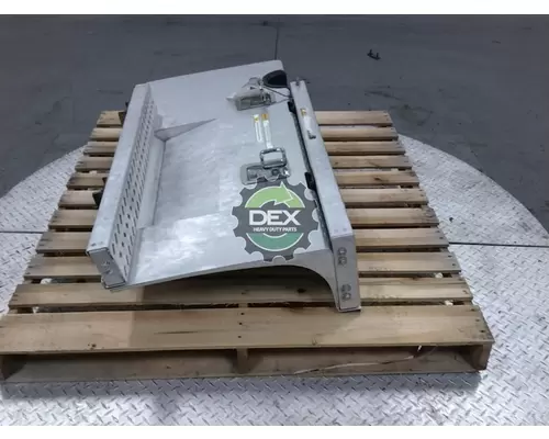 MACK TD713 Spoiler, Front