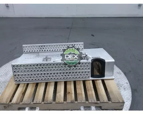 MACK TD713 Spoiler, Front