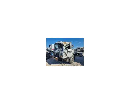 MACK U686T Complete Vehicle