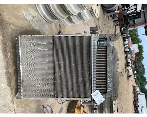 MACK VISION Radiator