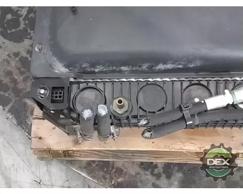 MACK VNL300 Radiator