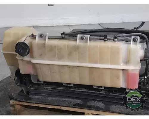 MACK VNL300 Radiator
