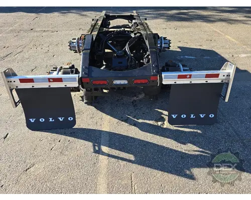 MACK VNL440 Cutoff Assembly (Housings & Suspension Only)