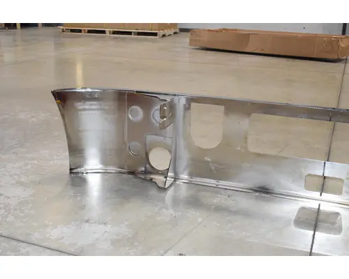 MACK Vision CHN-U Bumper Assembly, Front