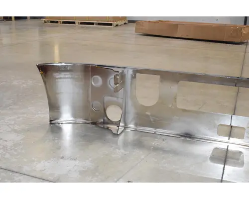 MACK Vision CHN-U Bumper Assembly, Front
