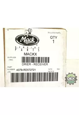 MACK  1976 carton; wrapping; mini and finwell