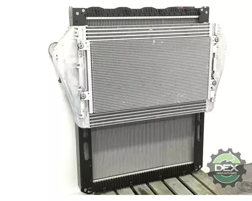MACK  2611 radiator; heat exchanger