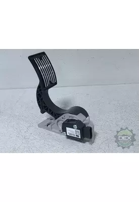 MACK  2711 accelerator pedal