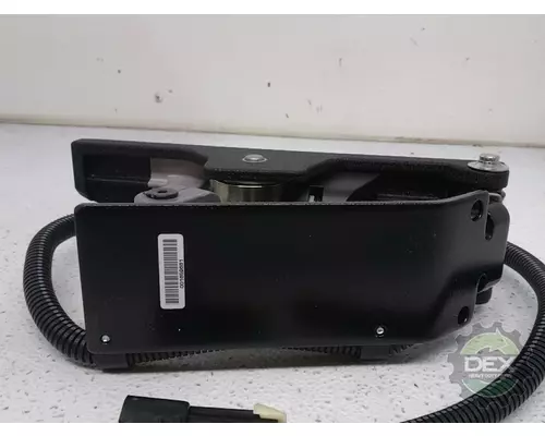 MACK  2711 accelerator pedal