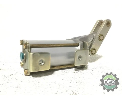 MACK 5614 regulator, complete OEM# 25171598 in Advance, NC #485133