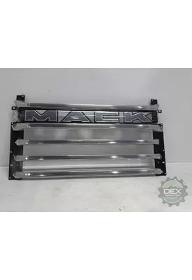 MACK  8231 radiator grille