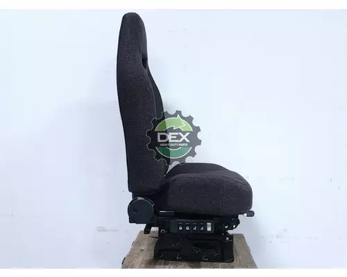 MACK 8521 front seat, complete OEM# 23844431 in Advance, NC MACK 8521 front seat, complete OEM# 23844431 in Advance, NC