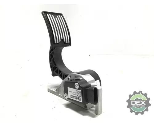 MACK  Accelerator Parts