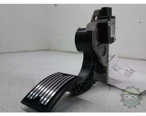 MACK  Accelerator Parts