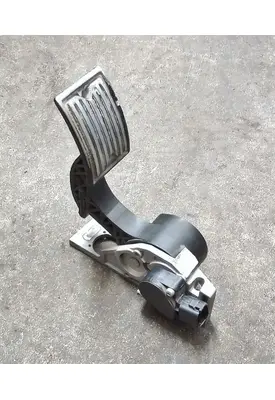 MACK  Accelerator Parts