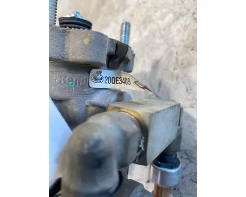 MACK  Brake Proportioning Valve
